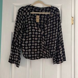 American Eagle Flowy Top
